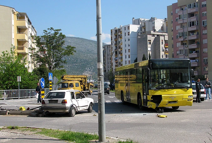 Na ''Vrh avenije'' bit će postavljeni moderni semafori s tipkalima