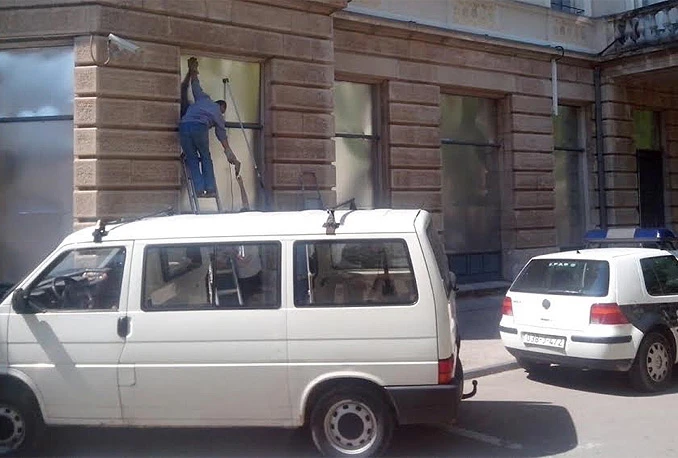Sud u Mostaru okovan limom