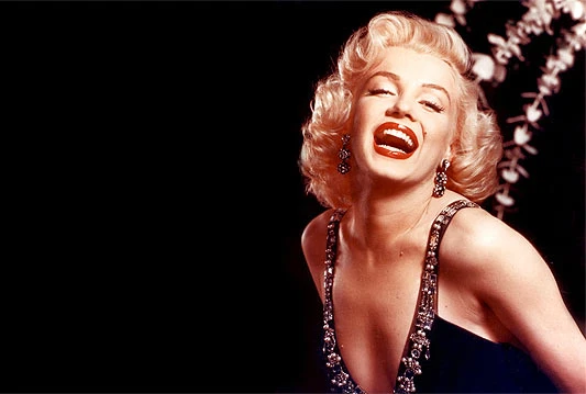Naušnice Marilyn Monroe prodane na dražbi za 185 000 dolara