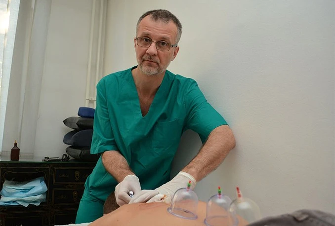 Puštanje krvi kao terapija na sarajevskoj neurologiji