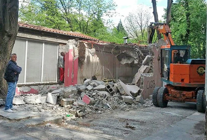Počelo uklanjanje bespravno izgrađenih objekata
