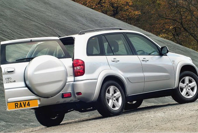 Toyota povlači skoro sedam milijuna auta s tržišta