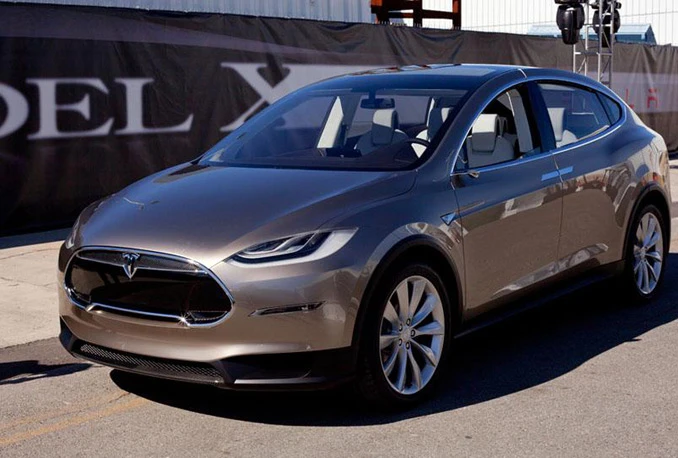 Tesla želi uvođenje kamera umjesto retrovizora