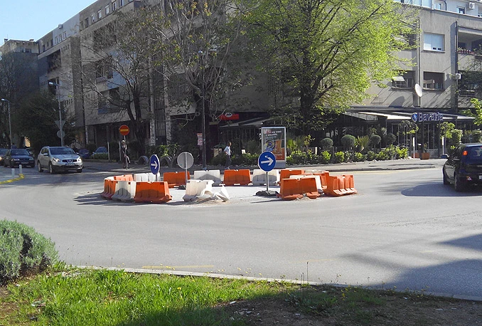 'Razmontiran' montažni kružni tok u Mostaru