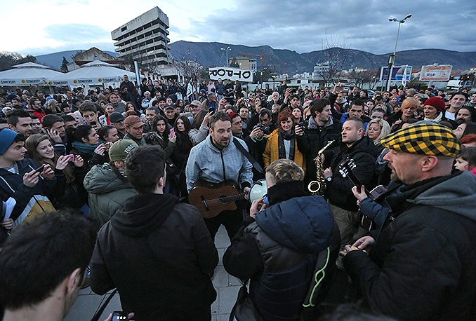 Dubioza kolektiv na prosvjedima u Sarajevu