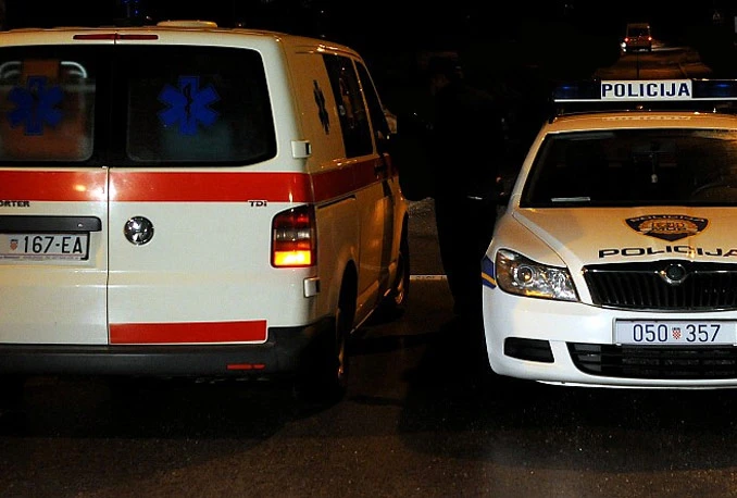 Ispred noćnog kluba pretukla bivšeg