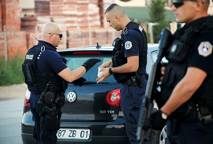 Pucnjava s Keljmendijima: Dvije osobe ubijene, sedam ranjenih