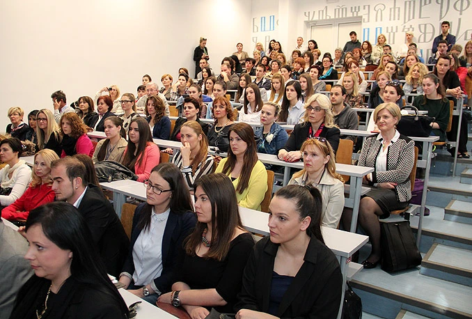 Predavanje Amerikanki i domaćih uspješnih žena: Brojni problemi nezastupljenosti žena u društvu