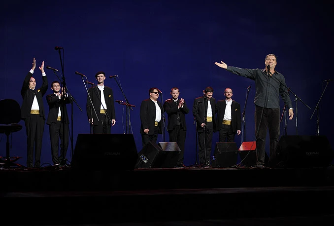 Goran Karan, Meri Cetinić i klapa ''Kumpanji'' s programom dalmatinskih pjesama u Mostaru