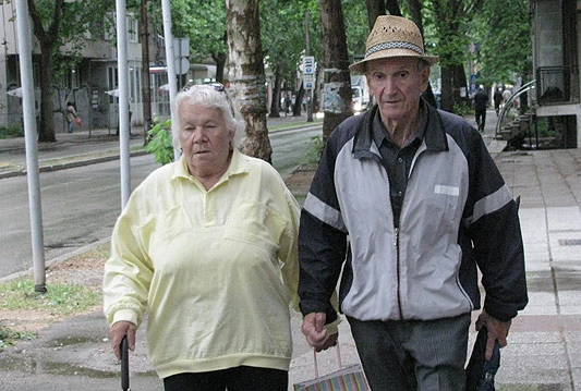 Broj umirovljenika i radnika u RS-u gotovo izjednačen