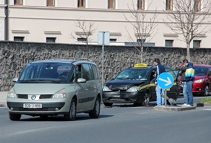 Sudar kod Franjevačke crkve, velike gužve u prometu