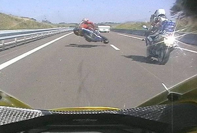 Čitluk: U slijetanju motocikla s kolnika dvoje ozlijeđenih