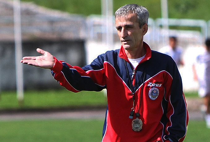 Karačić: Simeunović bi trebao biti profesionalniji