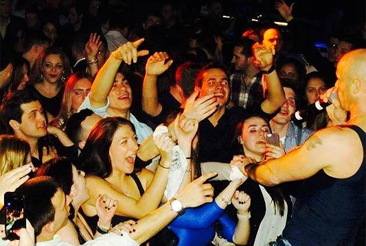 Obožavateljice zamalo ''rastrgale'' Bobana Rajovića