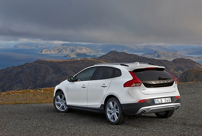Novi Volvo Drive-E pogonski agregat i u modelima V40 i V40 Cross Country