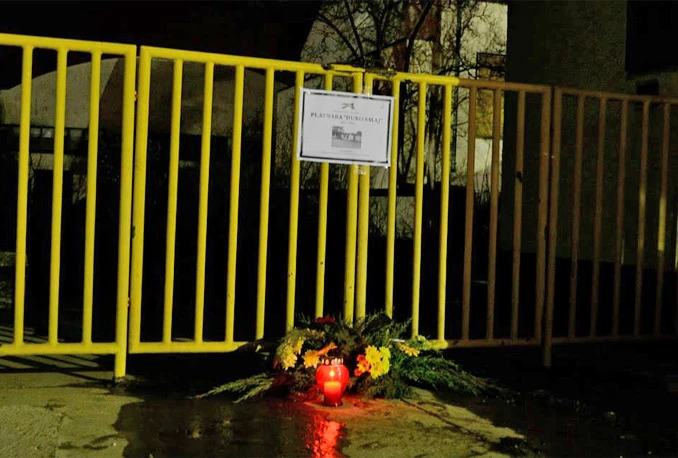 Ni ljubuške zore, kamoli proljeća