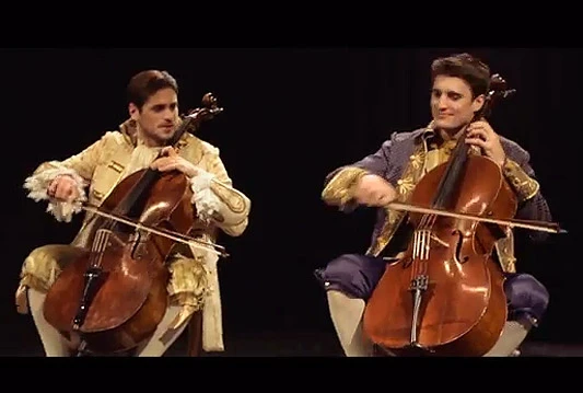 2CELLOS objavili spot za pjesmu ''Thunderstruck''