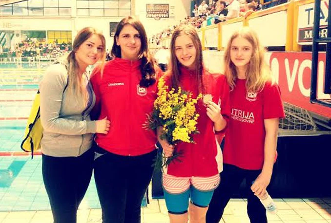 Novi uspjesi plivača 'Veleža': Tri medalje iz Crne Gore