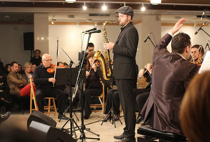 Simfonijski orkestar Mostarcima poklonio večer punu ljubavi