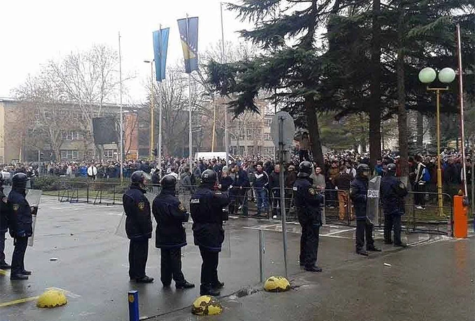 Predstavnica OSCE-a za slobodu medija zabrinuta zbog zastrašivanja novinara od strane policije