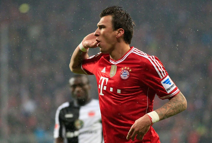Mandžukićev 'hat-trick' u Hamburgu!