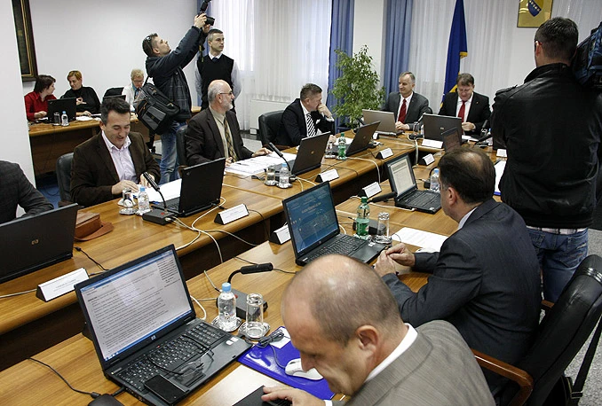 Vlada u stalnom zasjedanju sastavlja listu sumnjivo privatiziranih tvrtki