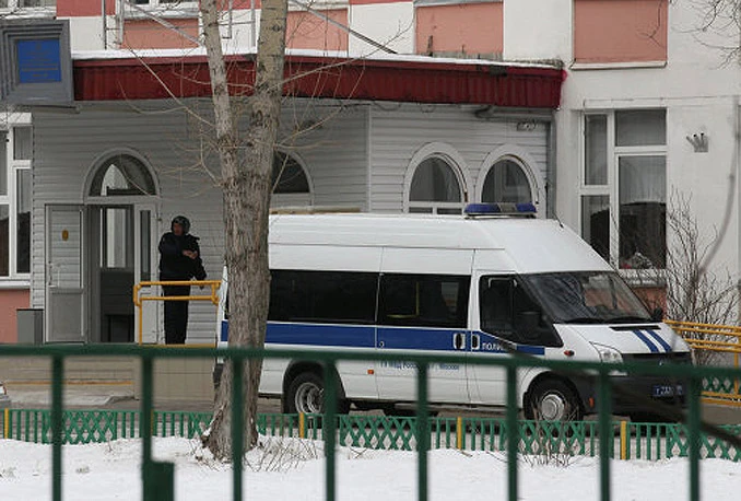 Učenik ubio profesora i policajca jer nije dobio peticu