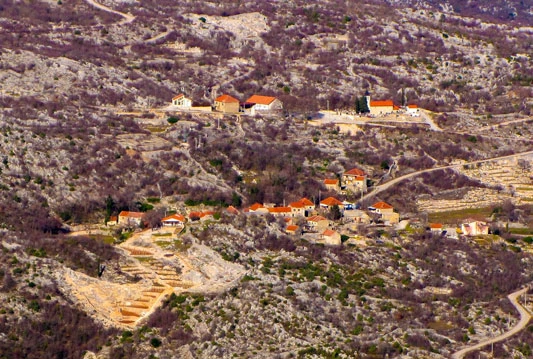 Nevolje žitelja pograničnog područja sela Jabuka (BiH) i Mijaca (RH)