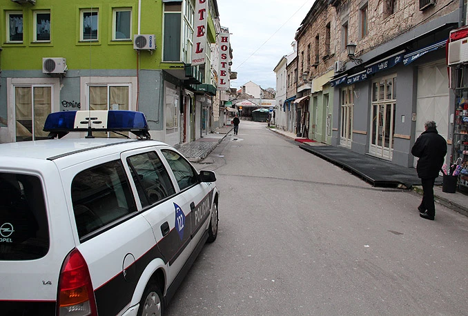 Dostavno vozilo udarilo pješaka kod mostarske Tepe