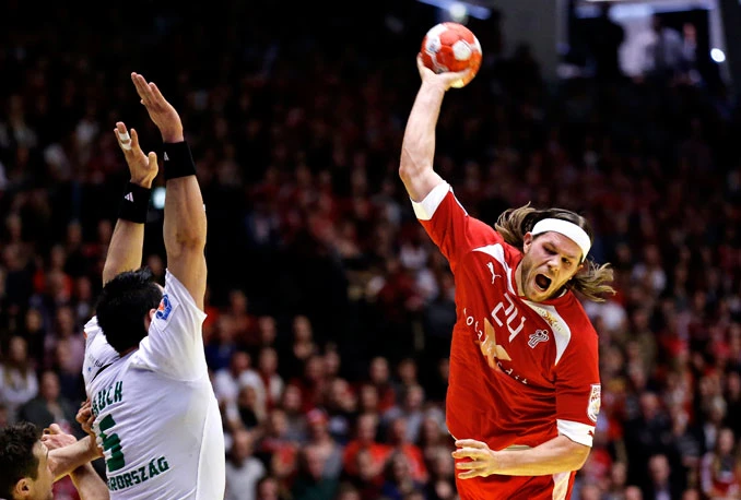 Danska prvi polufinalist