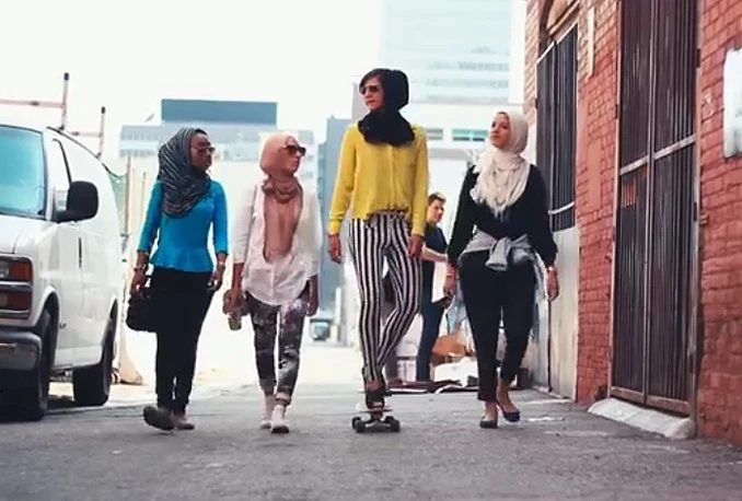 Hidžab i islam na hipsterski način: One su mlade, odlično odjevene muslimanke na skateboardu