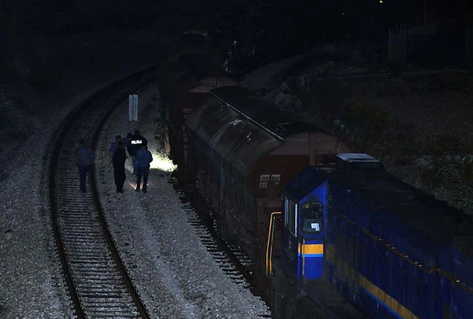 Kod Šibenika vlak usmrtio dvije mlade osobe