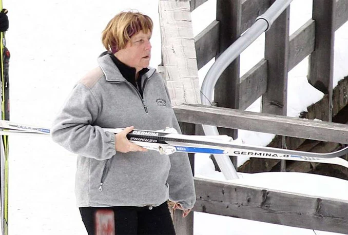 Angela Merkel teško ozlijeđena!