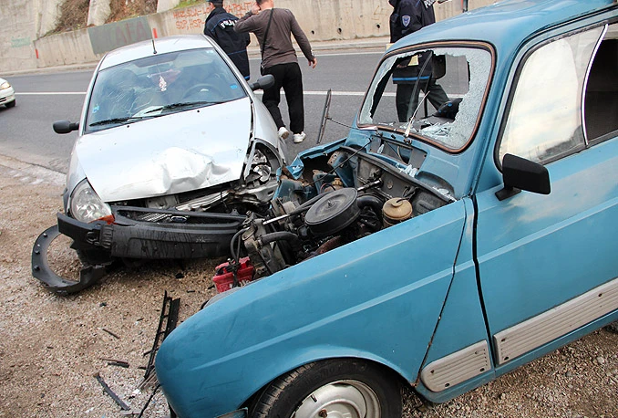 Mostar: Težak sudar na magistrali, dvoje ozlijeđenih
