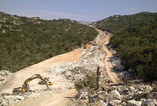Neumsko zaleđe: Postavljen asfalt na 3 kilometra ceste od Kiševa do Babina Dola