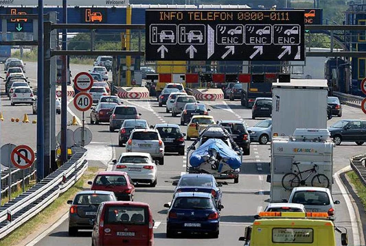 Na graničnim prijelazima pojačan promet vozila