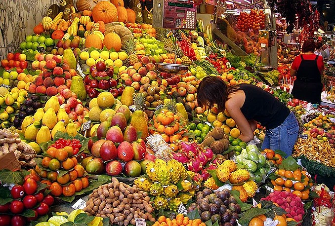 Domaće voće propada, građani piju štetne sokove