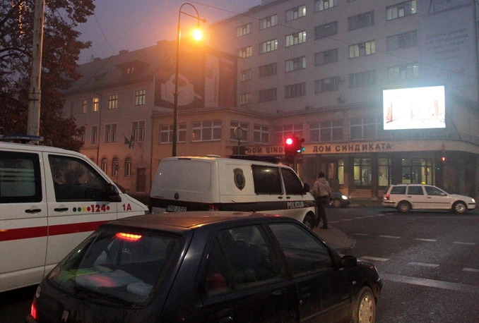 Drama u Domu sindikata: Vozač Hitne pomoći prijetio samoubojstvom