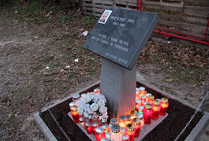 10 godina od smrti Pipe: Molitva i svijeće za prijatelja