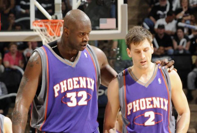 Shaquille O'Neal davio Giričeka hrvačkim zahvatom!
