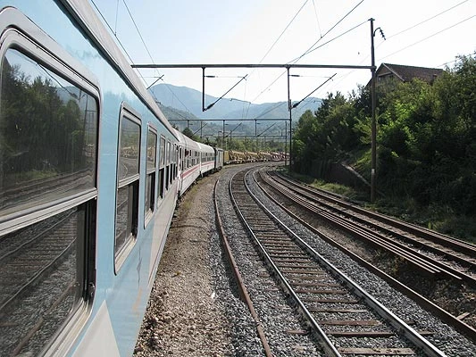 Ukida se poslovni vlak Sarajevo-Banja Luka; Putnički vlak umjesto do Ploča prometovat će do Čapljine
