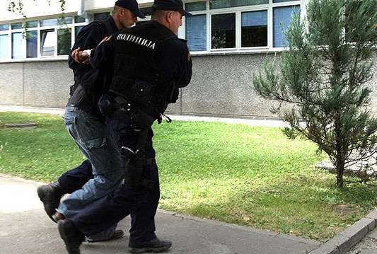Zbog trgovine drogom, uhićene četiri osobe