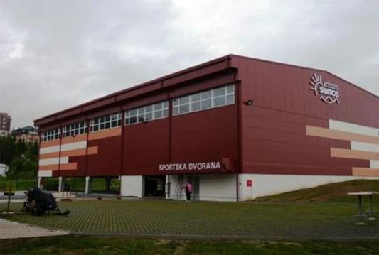Revijalnom košarkaškom utakmicom na Vlašiću otvorena sportska dvorana