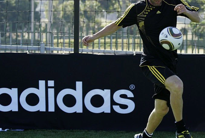 FIFA i Adidas zajedno do 2030.