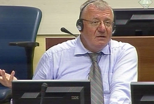 Šešelj traži od Haaškog tribunala 12 milijuna eura i hitno puštanje na slobodu
