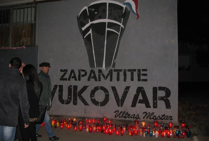 Mostar uz Vukovar: Paljenje svijeća i mimohod za poginule Vukovarce