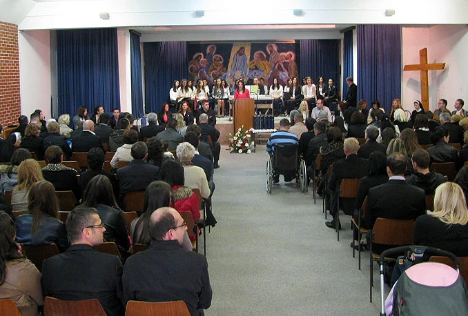 Teološko-katehetski institut promovirao 11 prvostupnika i 7 magistara religijske kateheze
