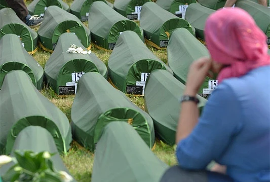 Do sada identificirano više od 6700 žrtava iz Srebrenice
