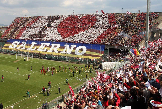 Derbi prekinut zbog prijetnji smrću i 'ozljeda'