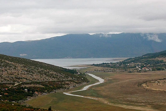Buško jezero: Voda i milijuni maraka ''teku'', BiH nijemo gleda